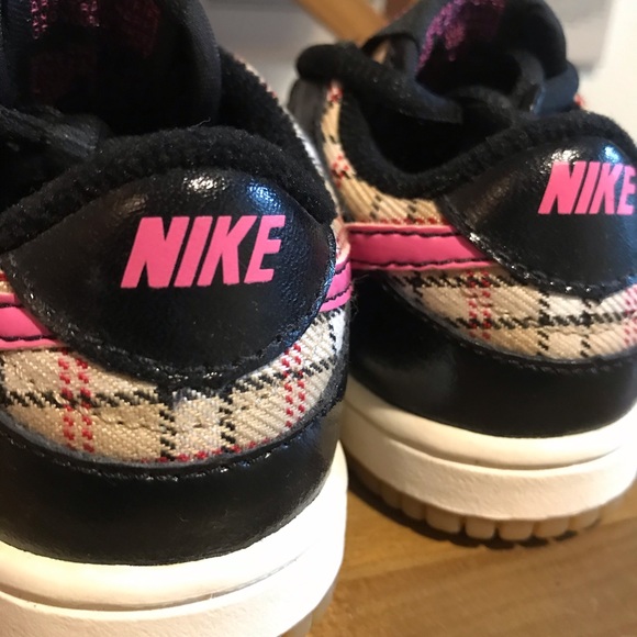 Nike Dunk Low Infant Size 5C Burberry Plaid - Picture 8 of 9